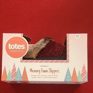 Totes Women's Red and Brown Memory Foam Slippers